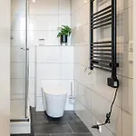 Newly Renovated With Fast Wifi, Near Poppodium013 Apartmán