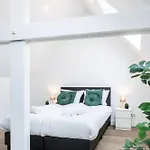 Apartmán Newly Renovated With Fast Wifi, Near Poppodium013 *