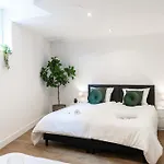 Apartmán Newly Renovated With Fast Wifi, Near Poppodium013 *