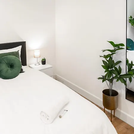 Newly Renovated With Fast Wifi, Near Poppodium013 Apartmán