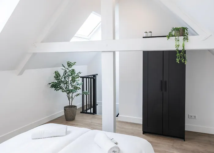 Newly Renovated With Fast Wifi, Near Poppodium013 *