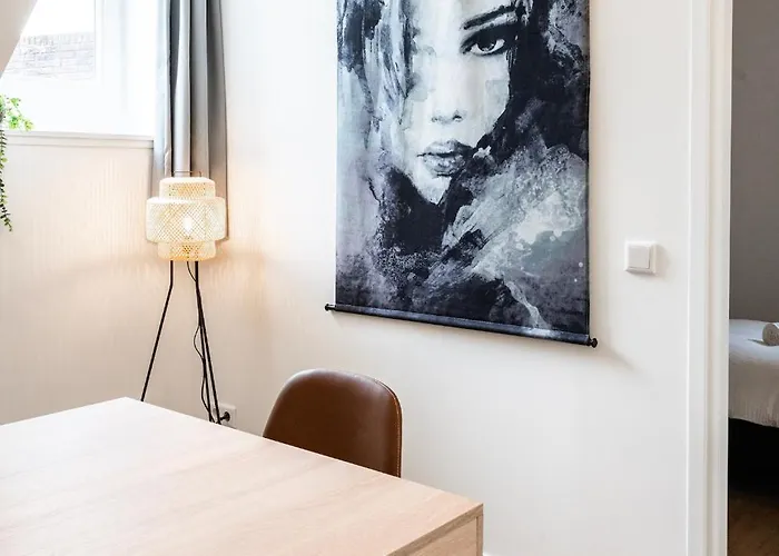 Newly Renovated With Fast Wifi, Near Poppodium013 Apartament