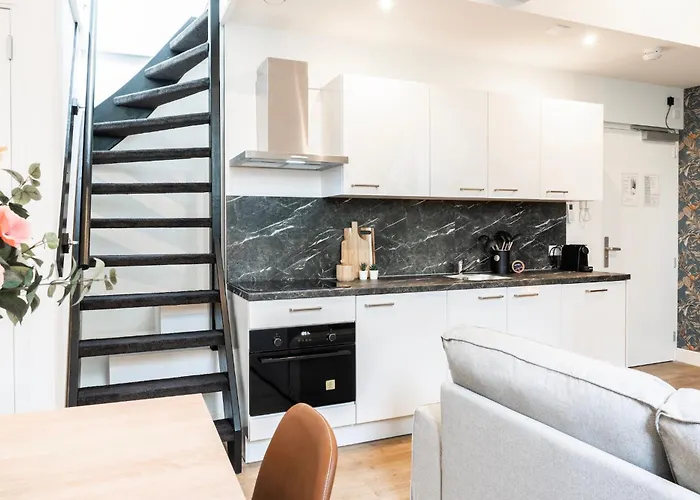 Newly Renovated With Fast Wifi, Near Poppodium013 Apartment *