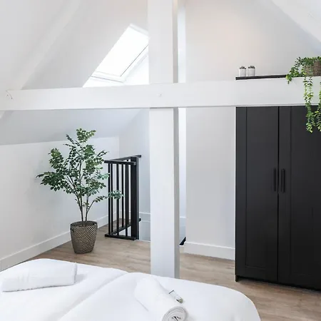 Newly Renovated With Fast Wifi, Near Poppodium013 *