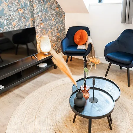 Newly Renovated With Fast Wifi, Near Poppodium013